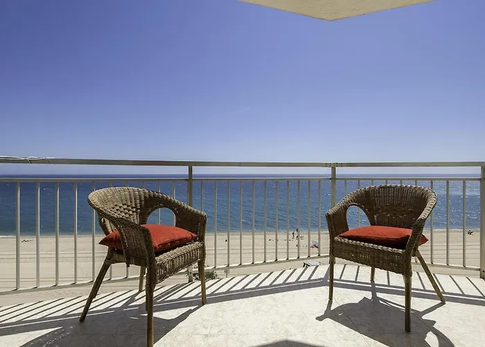 Appartement With Sea Views In